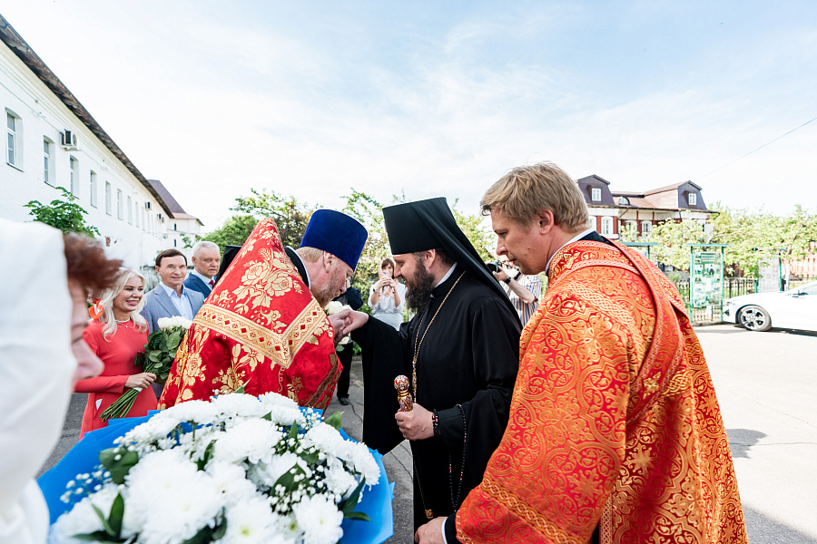 Божественная литургия во Введенском Владычнем монастыре города Серпухова